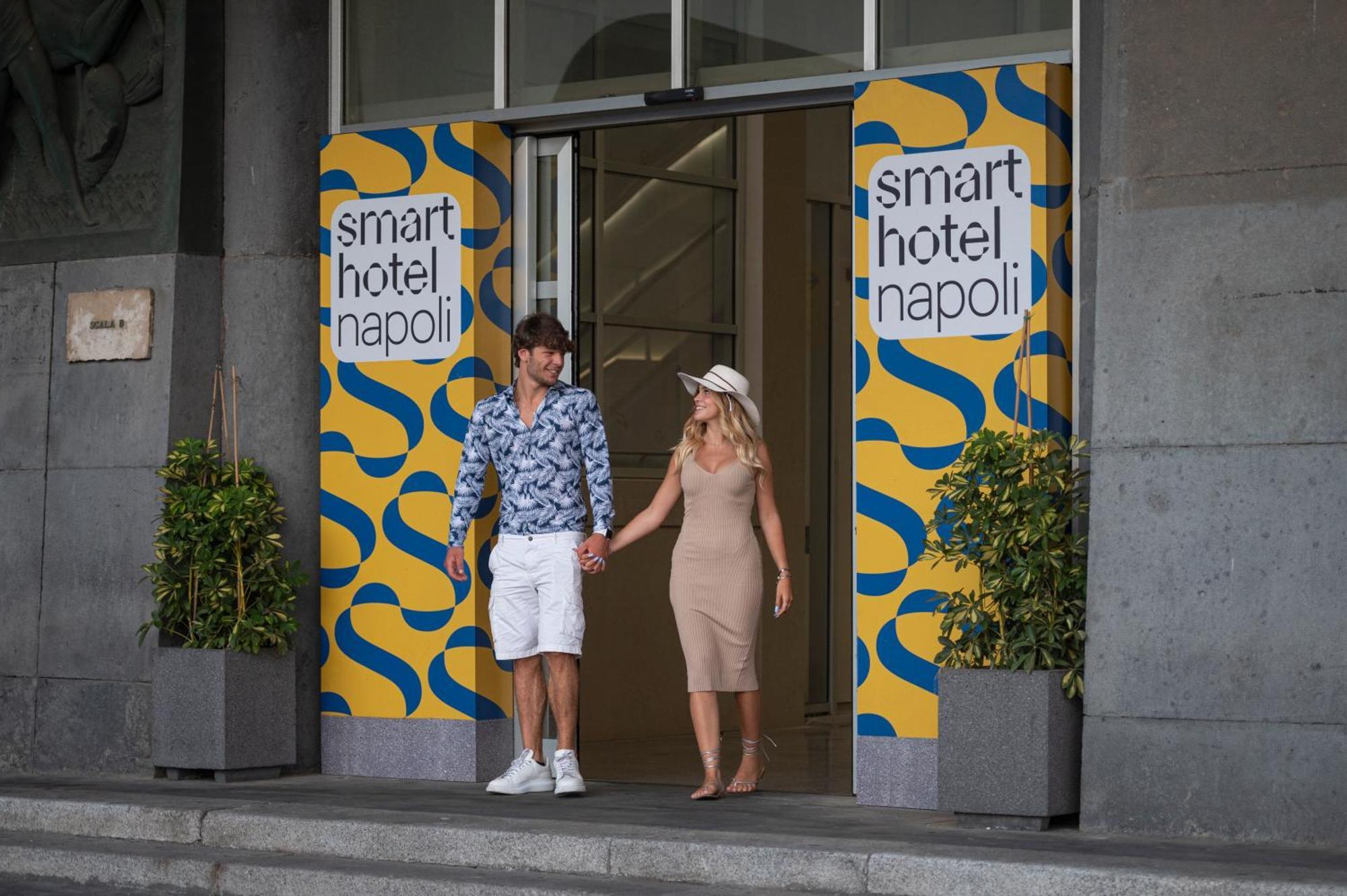 Smart Hotel Napoli Екстериор снимка